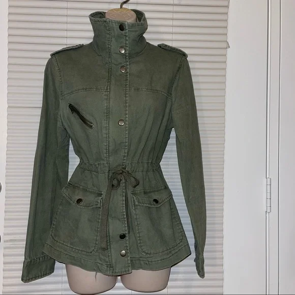 Forever 21 Light Weight Olive Jacket With Draw String Waist - Picture 5 of 10